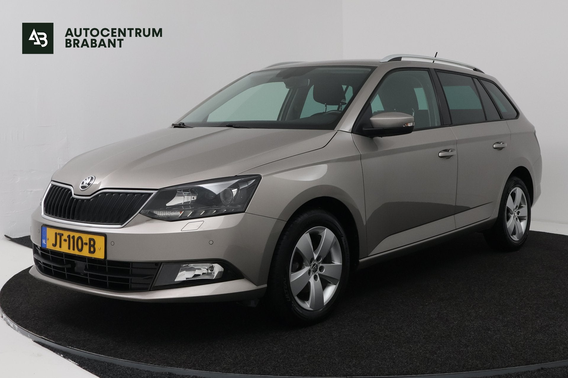 Skoda Fabia Combi 1.2 TSI Style Business (TREKHAAK, STOELVER, Auto's, Voorwielaandrijving, Verwarmde buitenspiegels, Stof, 4 cilinders