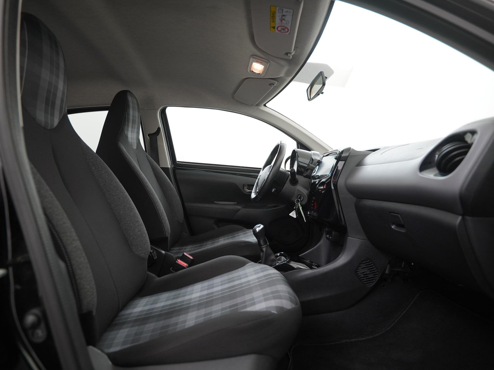 Peugeot 108 1.0 e-VTi Allure | Camera | Apple Carplay | Zond, Voorwielaandrijving, 12 maanden, Stof, Gebruikt