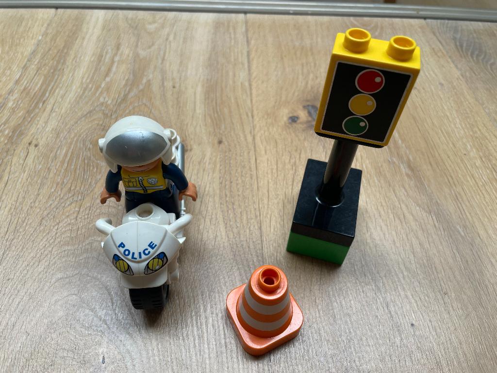 Duplo politiemotor 5679, Ophalen, City, Zo goed als nieuw, Compleet