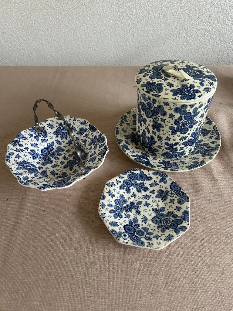 Beatrix beschuit bus, serveerschaaltje en bordje, Antiek en Kunst, Ophalen