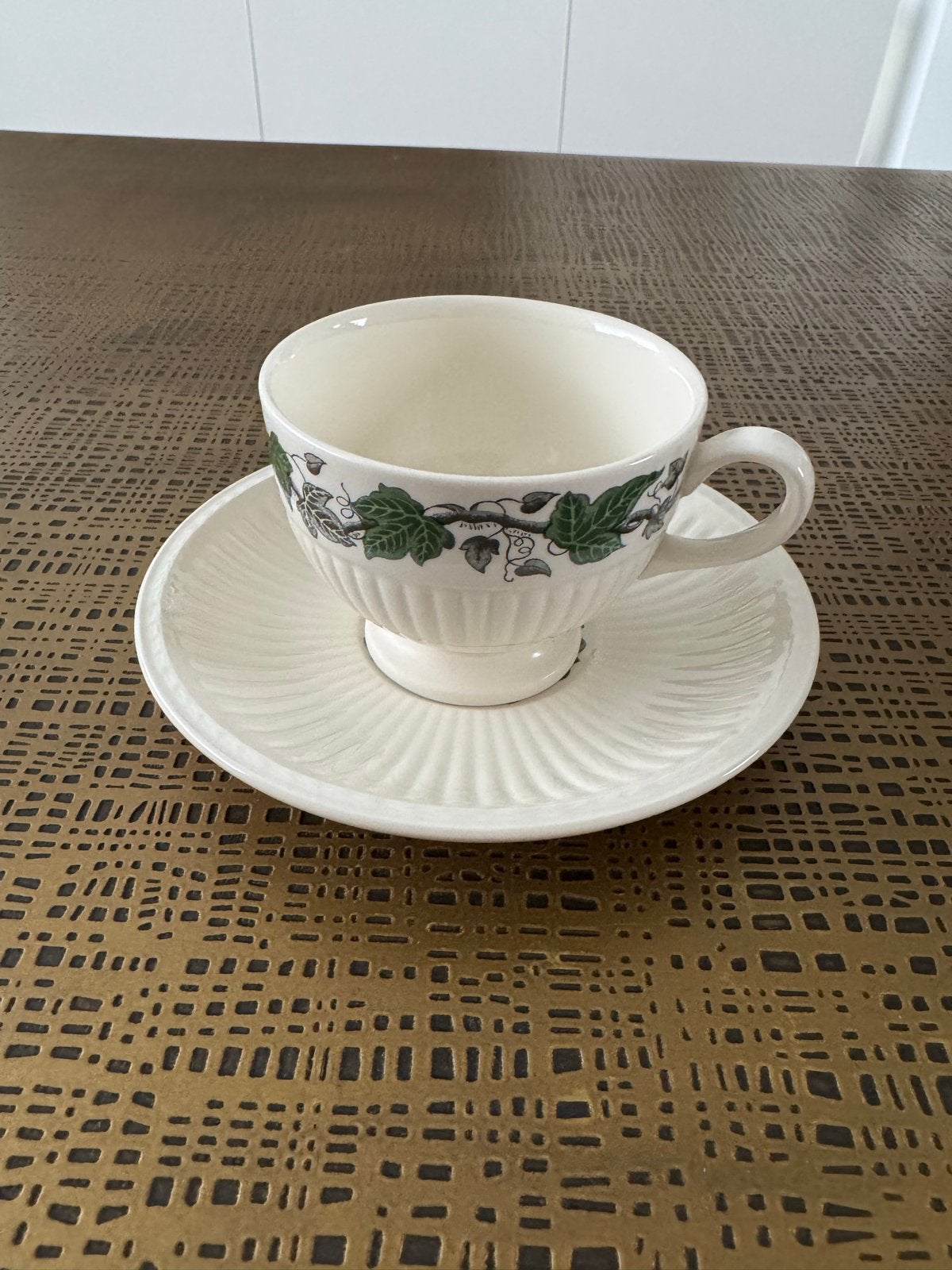 Wedgwood Stratford kop en schotel - Vintage servies, Antiek en Kunst, Ophalen of Verzenden