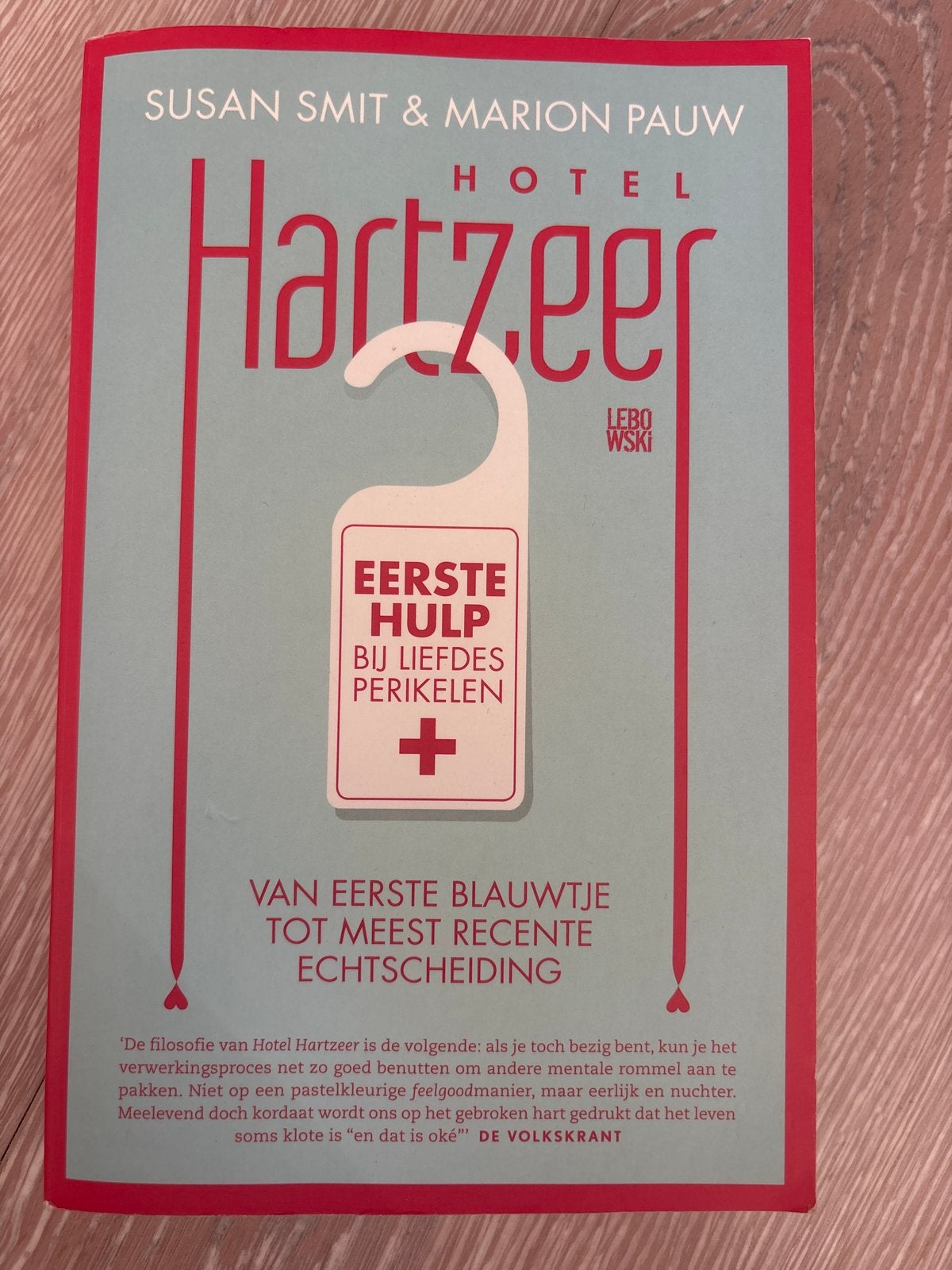 Hotel Hartzeer - Eerste Hulp Bij Liefdesperikelen, Ophalen of Verzenden, Zo goed als nieuw, Nederland