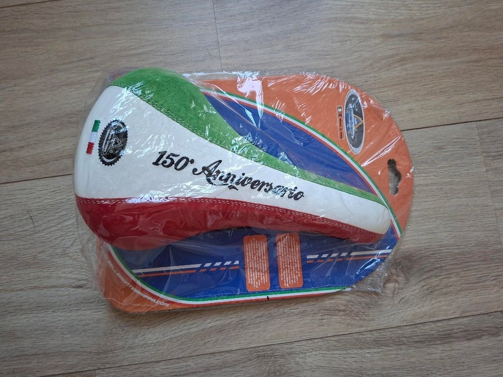 zadel fiets NOS, Fietsen en Brommers, Fietsonderdelen, Ophalen of Verzenden, Nieuw, Zadel, Overige materialen