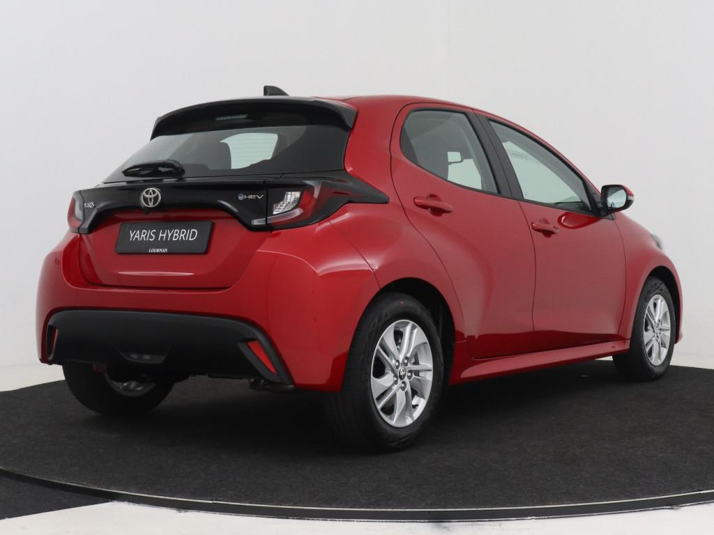 Toyota Yaris 1.5 Hybrid 115 Active | NIEUW & DIRECT LEVERBAA, Auto's, Toyota, 12 maanden, Stof, Zwart, 116 pk