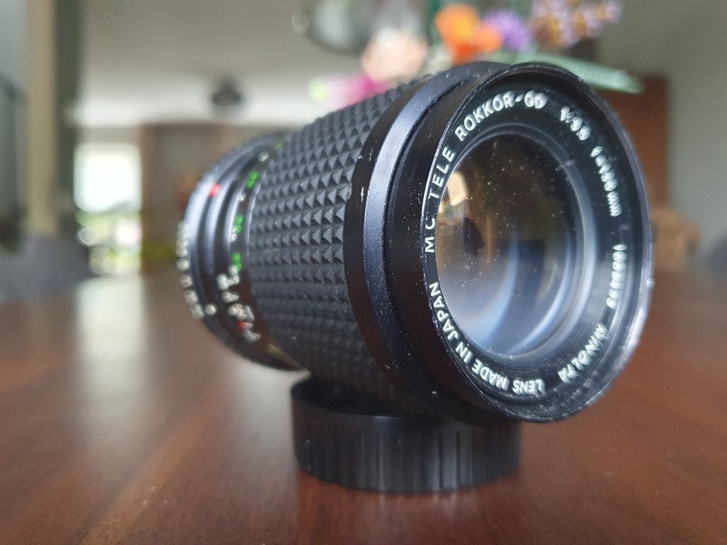 Minolta MC 135 mm 3.5 met originele zonnekap, Telelens, Ophalen of Verzenden, Overige vattingen, Zo goed als nieuw