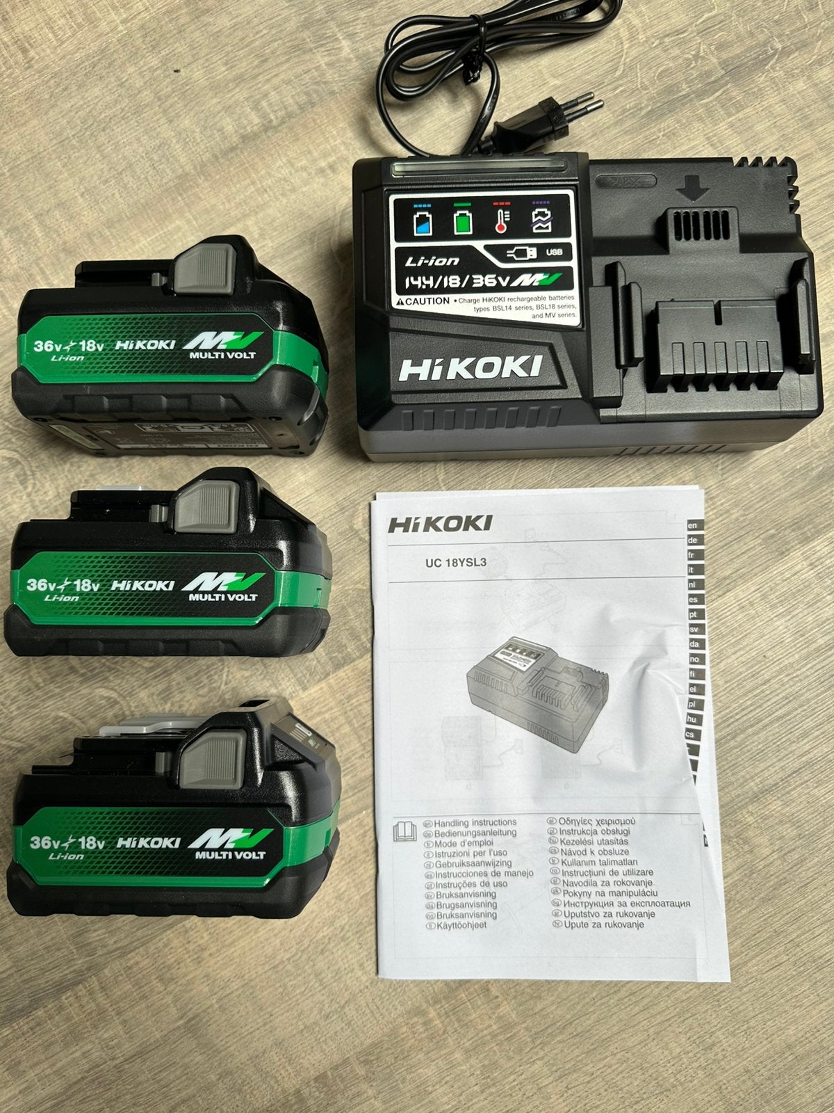 HiKOKI set 3 Accu's 5,0Ah multivolt BSL36A18X incl snellader, Ophalen of Verzenden, Zo goed als nieuw