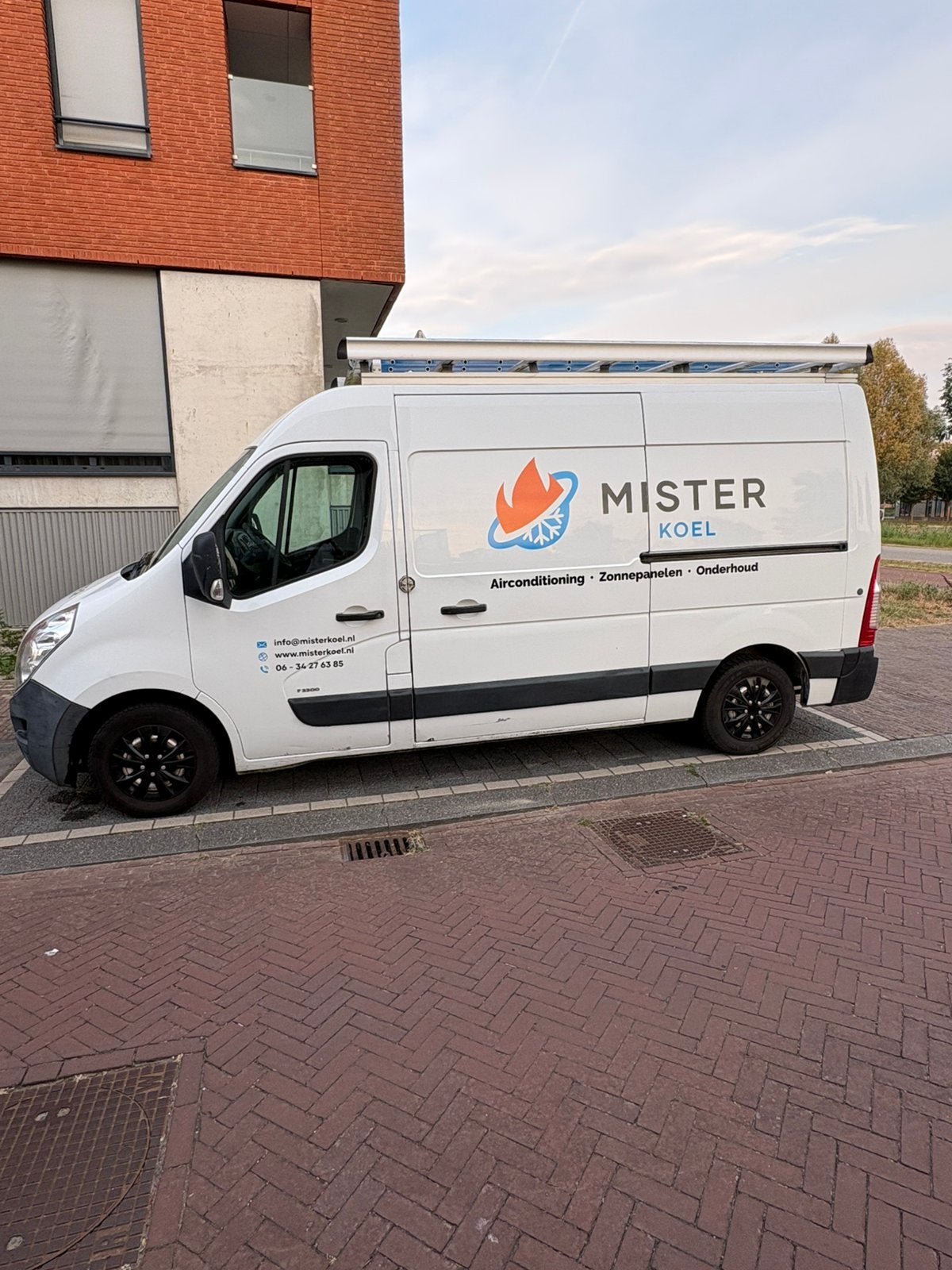 Opel Movano C 2.3 D 74KW 2010, Zwart, 4 cilinders, 100 pk, Origineel Nederlands