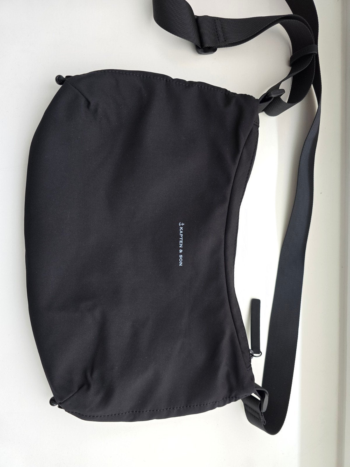 Kapten & Son schoudertas - Skara Small All Black, Ophalen of Verzenden, Nieuw, Zwart, Overige merken