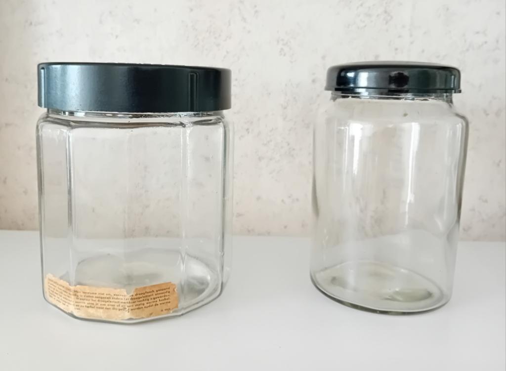 2 vintage voorraad potten met bakeliet deksel, Ophalen of Verzenden, Overige materialen, Pot, Bus of Blik