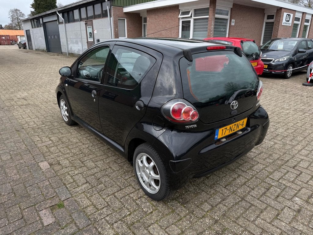 Toyota Aygo 1.0 | Airco | Onderhoudsboekje | NWE APK, Voorwielaandrijving, Euro 5, Gebruikt, 4 stoelen