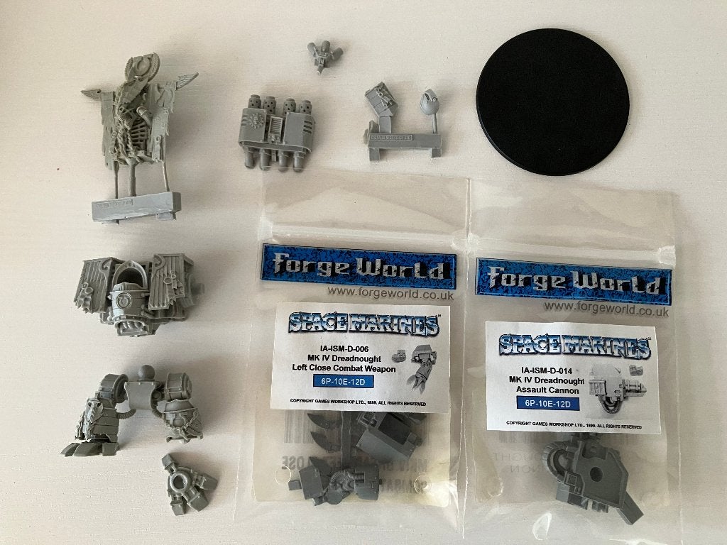 Forge World Ultramarines Venerable Dreadnought – OOP, Ophalen, Zo goed als nieuw, Warhammer 40000, Figuurtje(s)