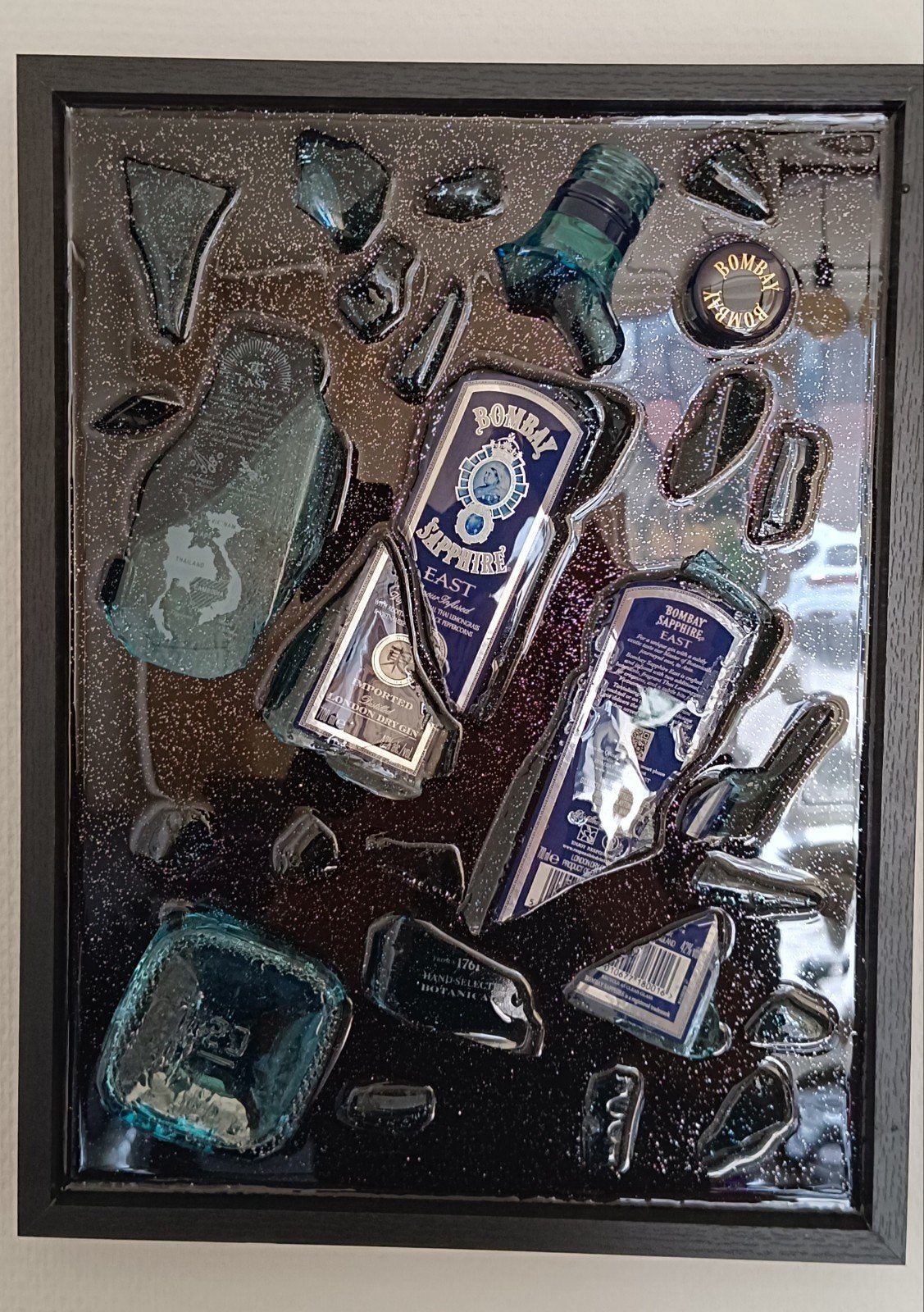 Bombay Sapphire Gin Fles Kunstwerk in Epoxy, Antiek en Kunst, Ophalen of Verzenden, Wanddecoratie, Blauw, Glas