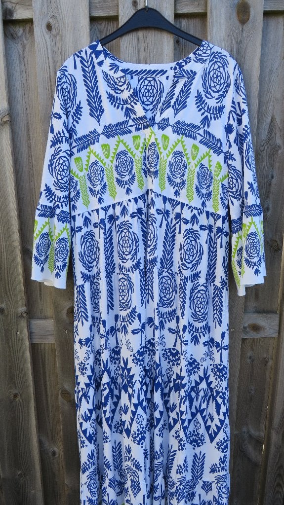 Nieuwe lange jurk 42, Kleding | Dames, Blauw, Maat 42/44 (L), Nieuw, Ophalen of Verzenden