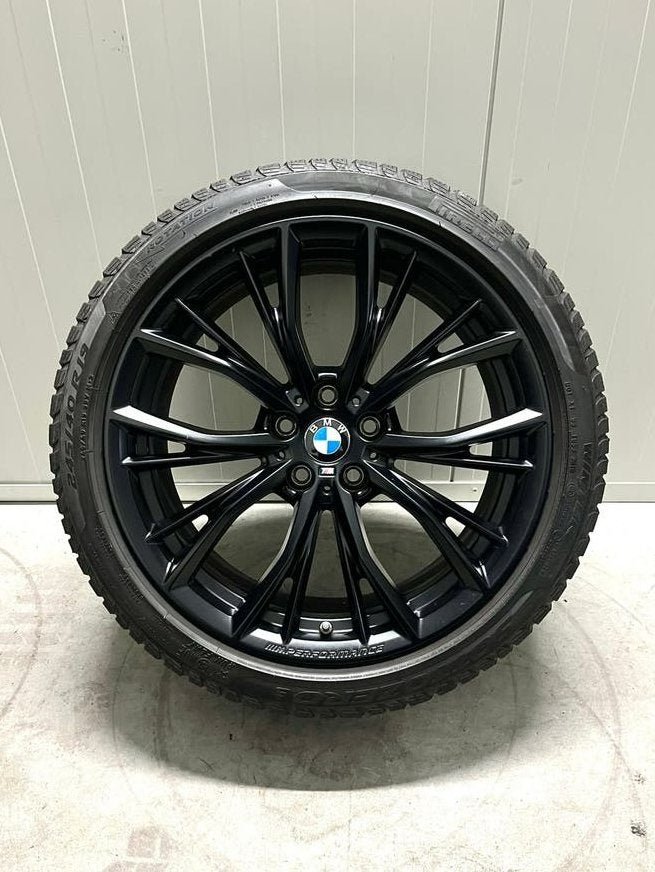 🚗 BMW 5-serie - G30 G31 - 786M - 19 inch - Pirelli - Winter, 19 inch, Gebruikt, 275 mm, Banden en Velgen