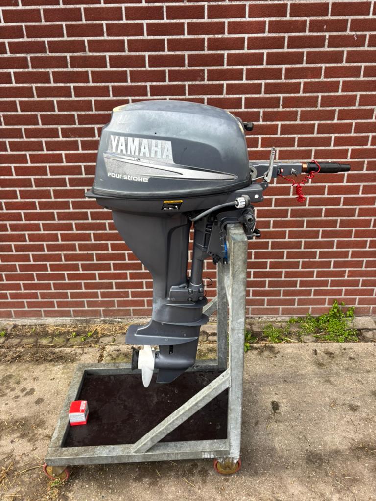 Yamaha 15 pk 4 takt langstaart, Watersport en Boten, Buiten- en Binnenboordmotoren, Ophalen, 10 tot 30 pk, Gebruikt, Viertaktmotor