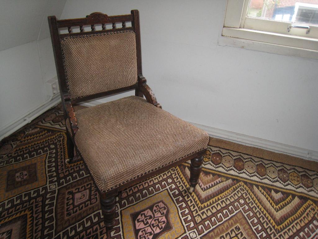 antiek stoeltje op wieltjes, Antiek en Kunst, Antiek | Meubels | Stoelen en Banken, Ophalen