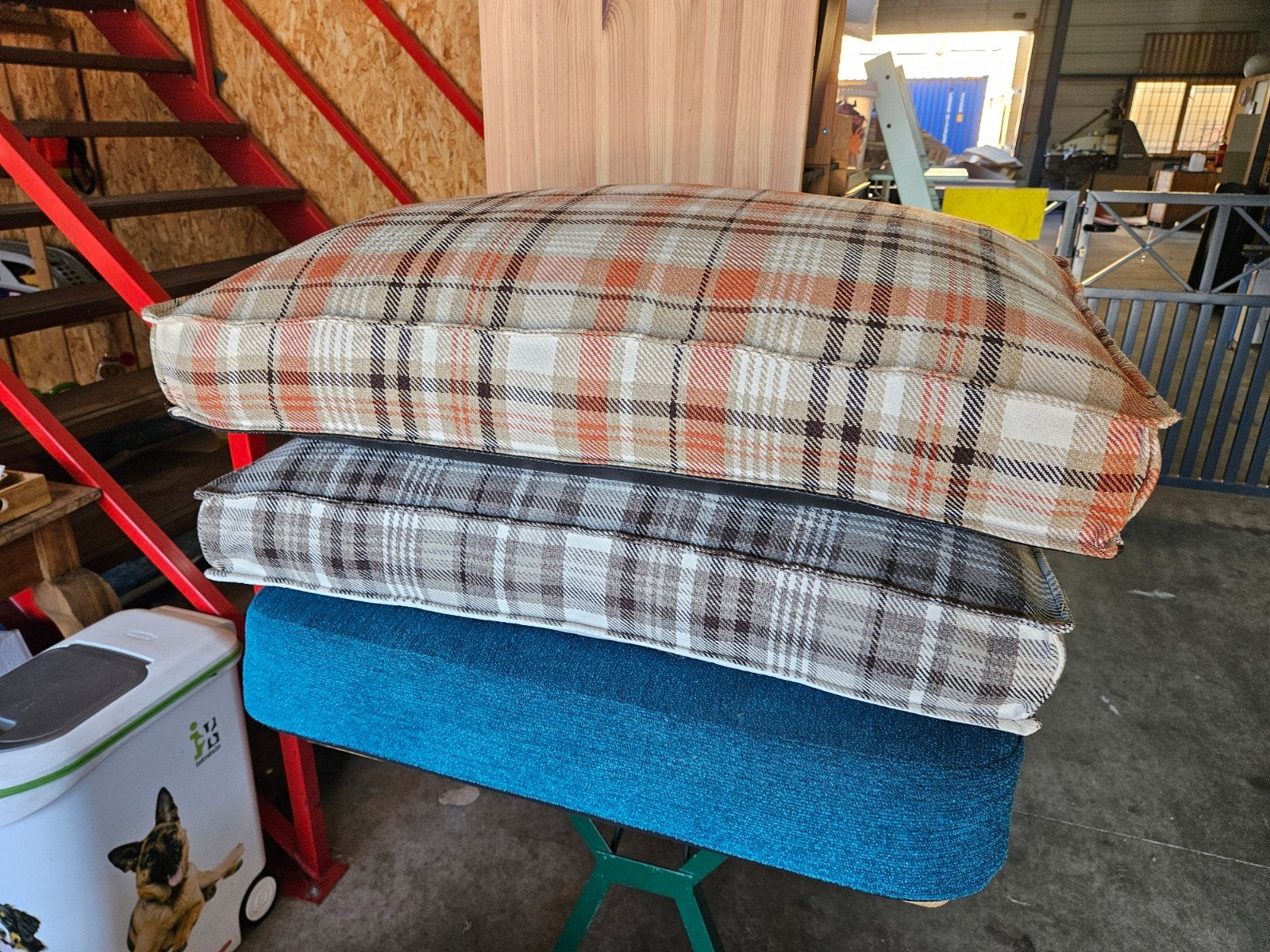 Showmodel Hondenkussen, Plof, Ruit in Oranje of Beige/Bruin, Ophalen, Nieuw