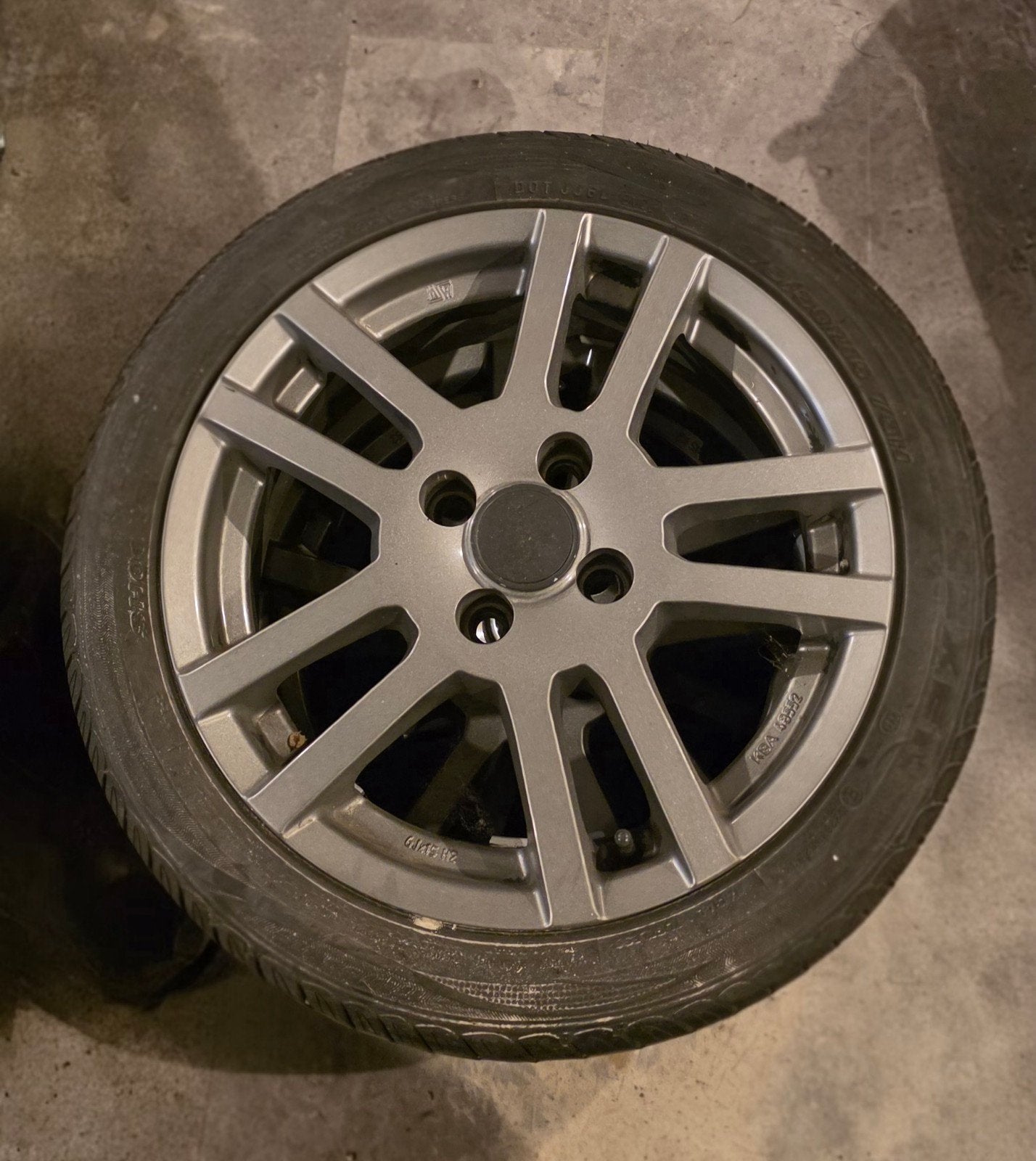 MSW 22 15 inch aluminium velgen 4x100 + banden – Kia Picanto, Ophalen