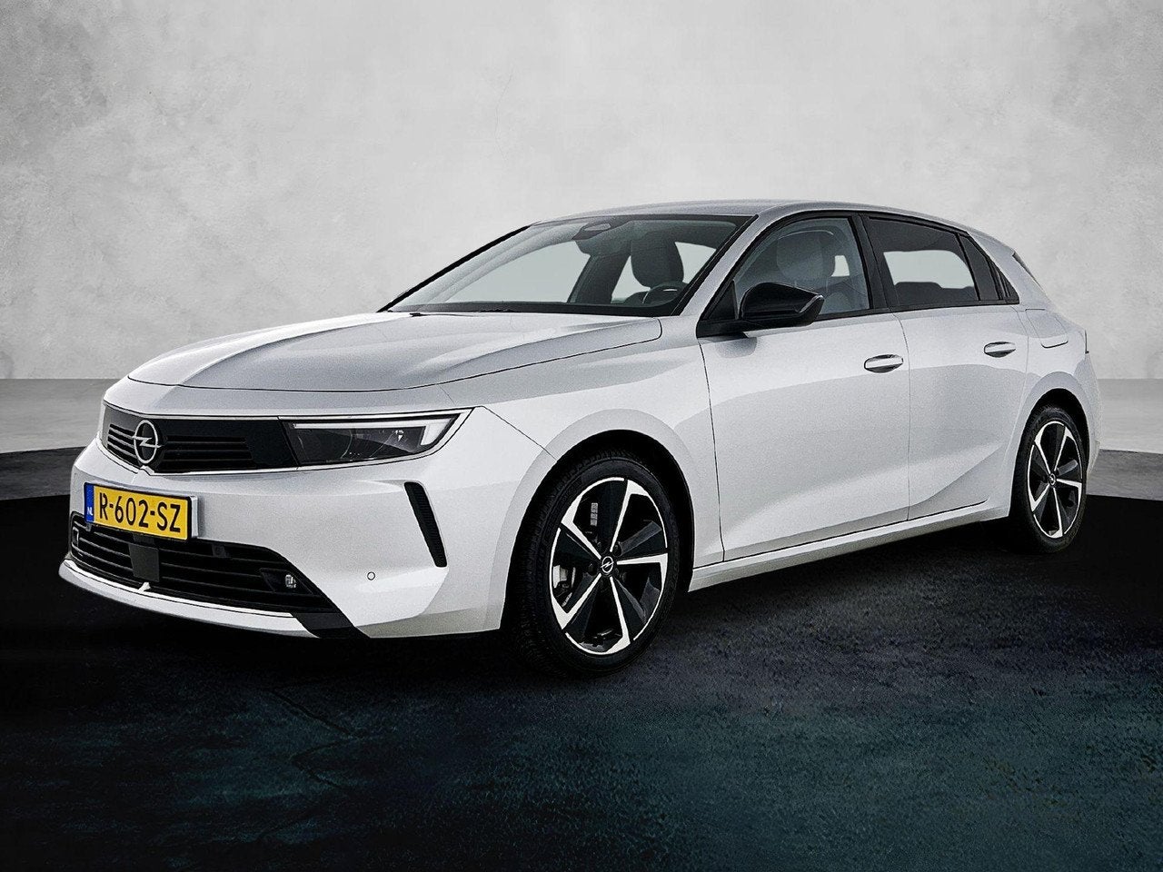 Opel Astra 180pk Hybrid Edition | 1ste eigenaar | Stuur/stoe, Auto's, Opel, Dealer onderhouden, Gebruikt, 4 cilinders, 181 pk