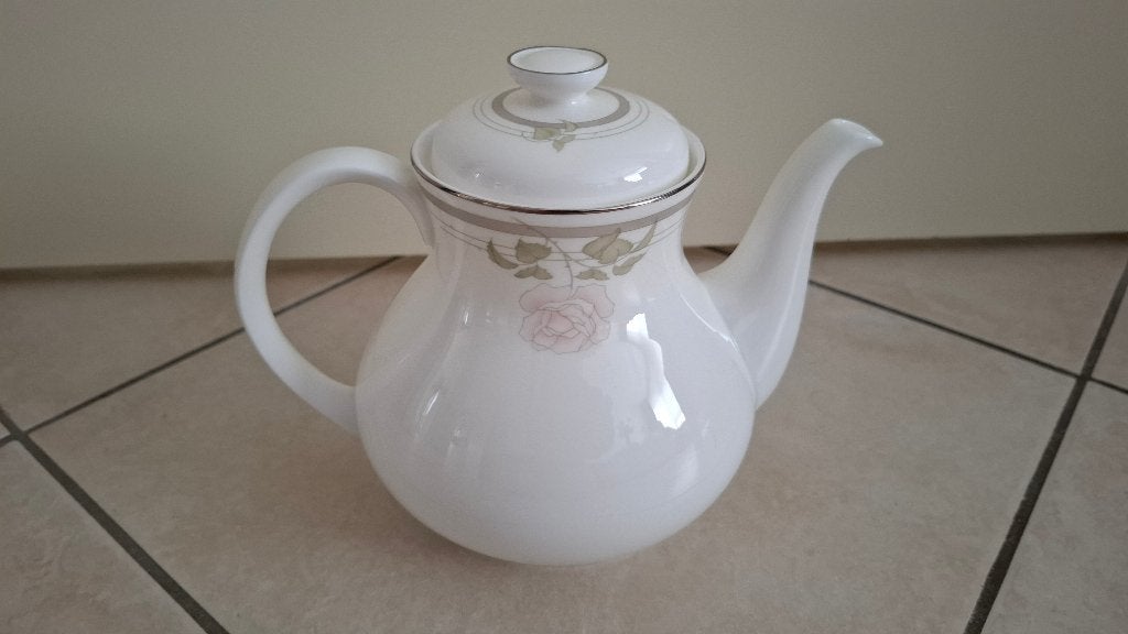 Royal doulton twilight rose theepot, Antiek en Kunst, Ophalen of Verzenden
