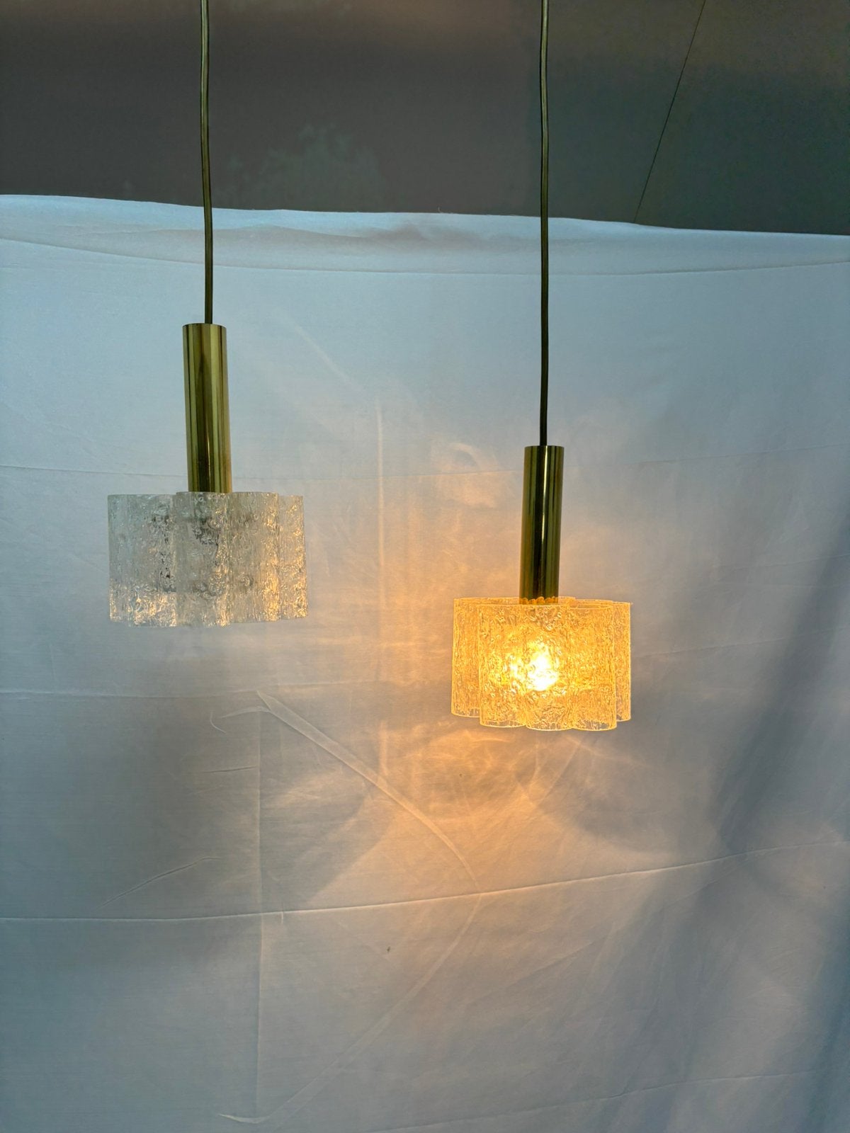 2 Vintage Doria Leuchten hanglampen, ijsglas tubes '60/'70, Ophalen of Verzenden, Gebruikt, Glas