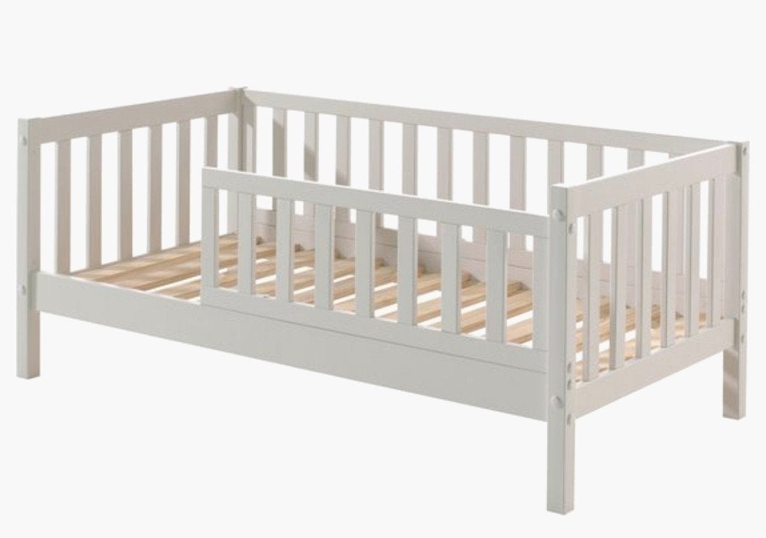 Peuterbed wit, 70 tot 85 cm, 140 tot 160 cm, Zo goed als nieuw, Ophalen