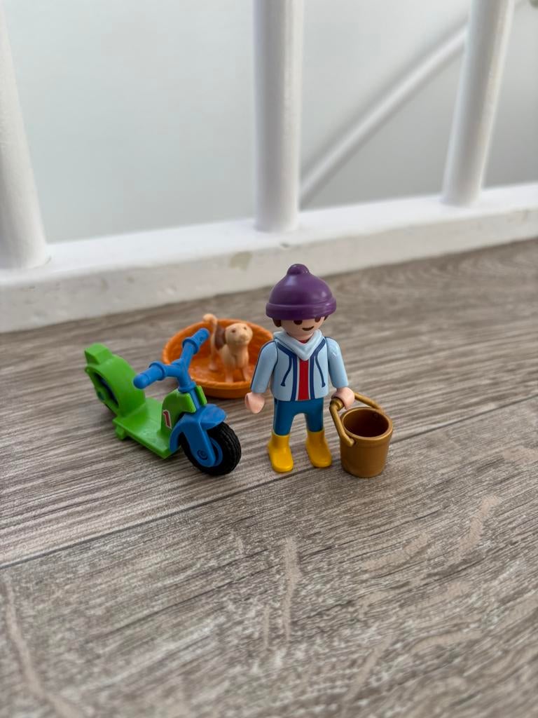 Playmobil jongen + hond + scooter + accessoires, Ophalen of Verzenden, Zo goed als nieuw