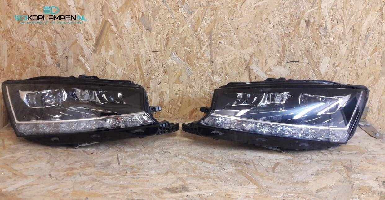 Skoda Fabia III facelift Full LED koplamp koplampen links re, Ophalen, Gebruikt, -, -