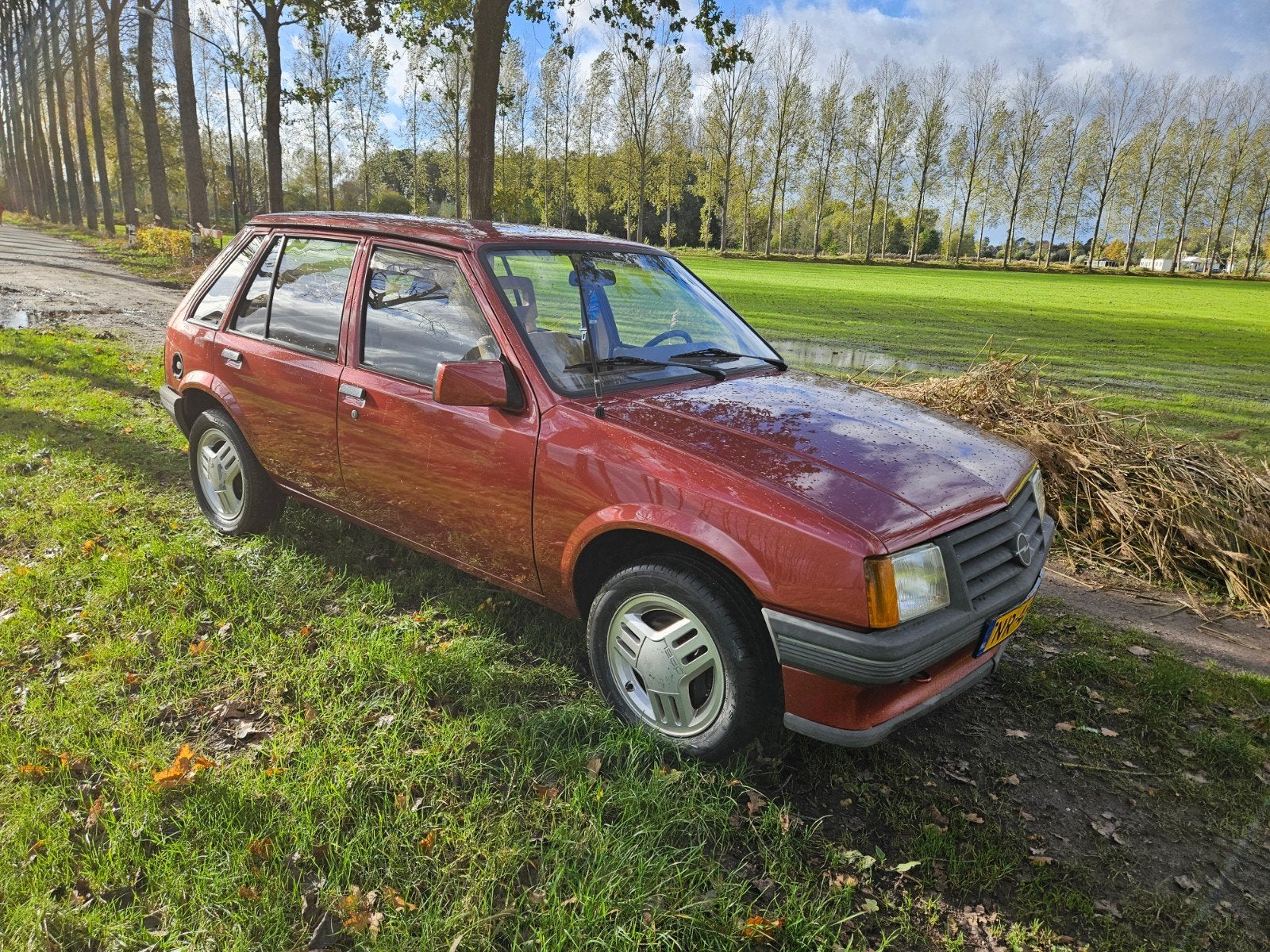 IN PRIJS VERLAAGD  Opel Corsa 1.2 1985 Wegenbelastingvrij, Voorwielaandrijving, 4 cilinders, 1196 cc, 373 kg