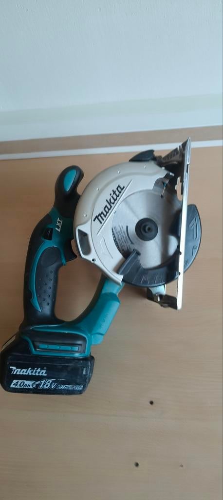 Makita 18V Cirkelzaag LXT, incl. lader en 4.0Ah accu, Ophalen, Zo goed als nieuw, Cirkelzaag, Makita