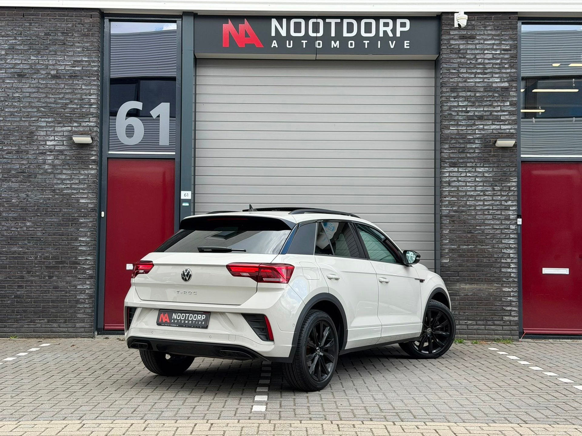 Foto 8 van Volkswagen T-ROC 1.5 TSI 3xR-Line Pano/IQ/Keyless/Camera/BTW