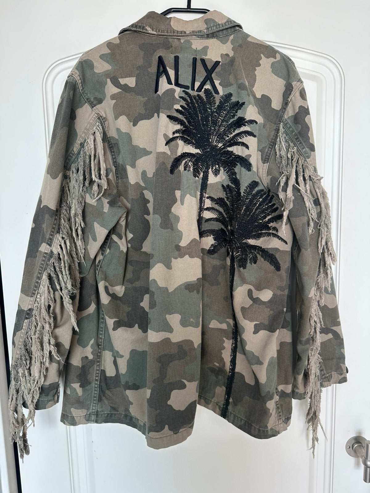 Alix the label , jeansjas legerprint en franjes, oversized, Kleding | Dames, Ophalen of Verzenden, Zo goed als nieuw, Maat 42/44 (L)