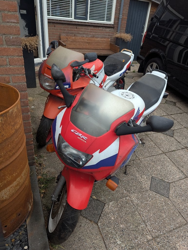 2 Honda motoren, Motoren, Motoren | Honda, 4 cilinders, Motorrijbewijs A, Gebruikt, Meer dan 35 kW
