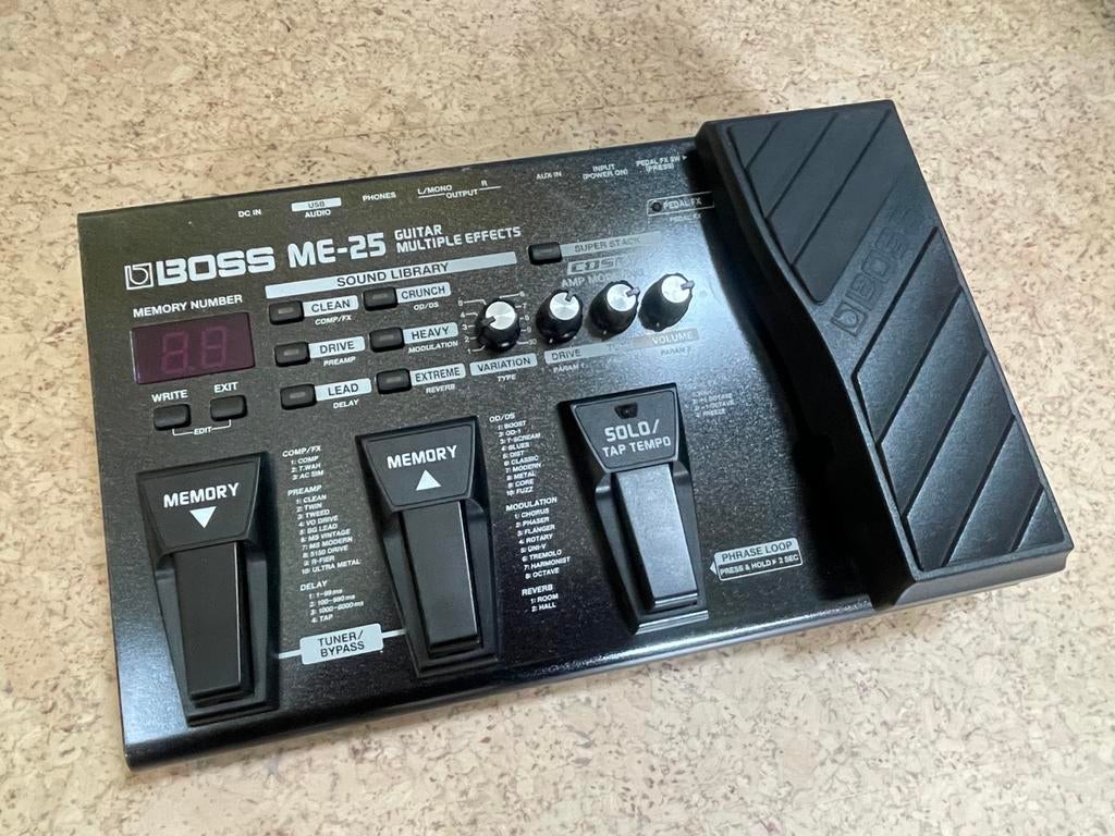 Boss ME-25, Muziek en Instrumenten, Ophalen of Verzenden, Gebruikt, Multi-effect