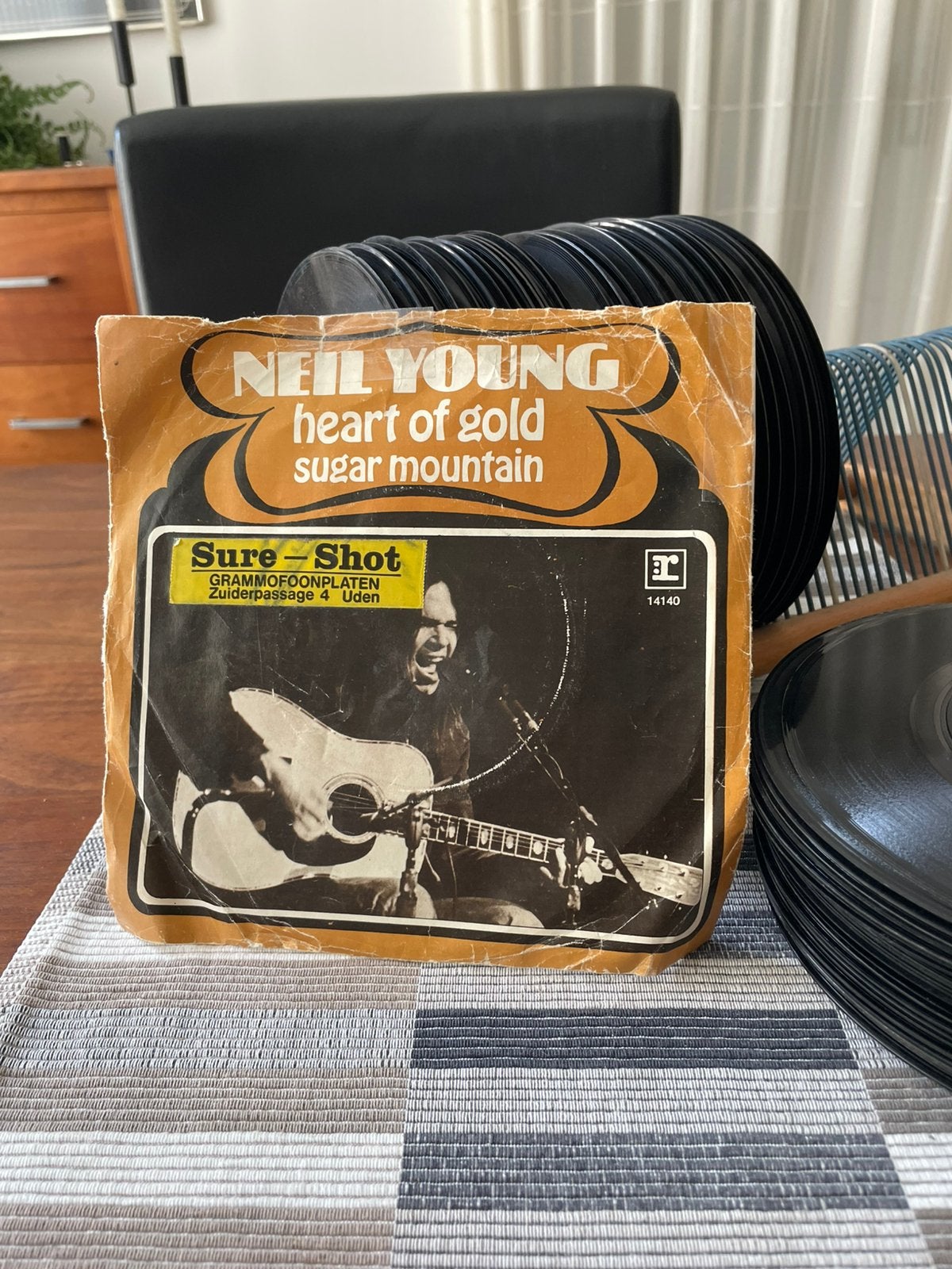 SINGLE, NEIL YOUNG, HEART OF GOLD, REPRISE 14140., Cd's en Dvd's, Ophalen of Verzenden, Gebruikt, 7 inch, Pop
