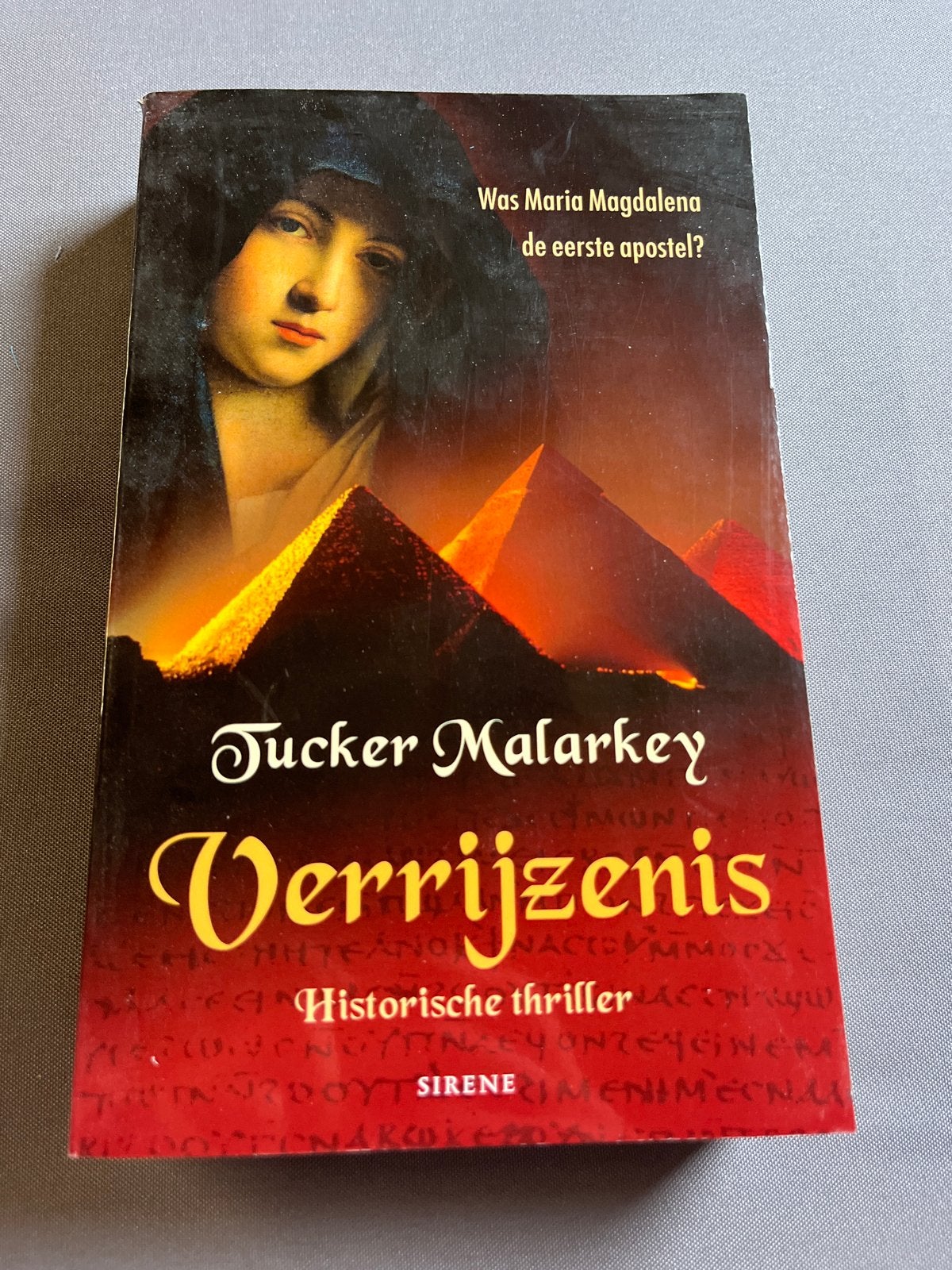 Verrijzenis - Tucker Malarkey (Historische thriller), Ophalen of Verzenden, Gelezen, Europa overig