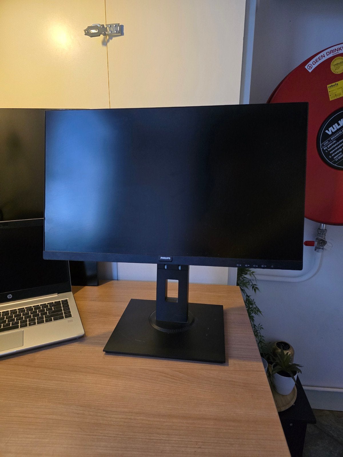 Philips 24" monitor HDMi & kantelbare verstelbare voet | 15x, Ophalen of Verzenden