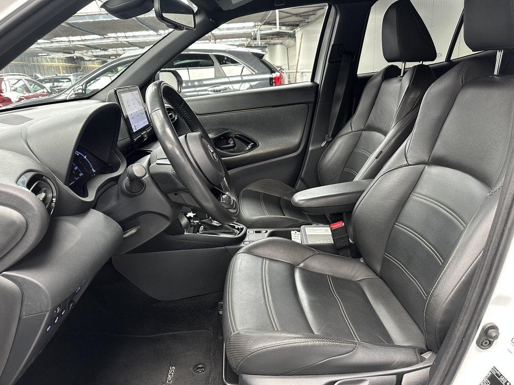 Toyota Yaris Cross 1.5 Hybrid Launch Edition, Auto's, Toyota, Gebruikt, 116 pk, Wit, Bedrijf