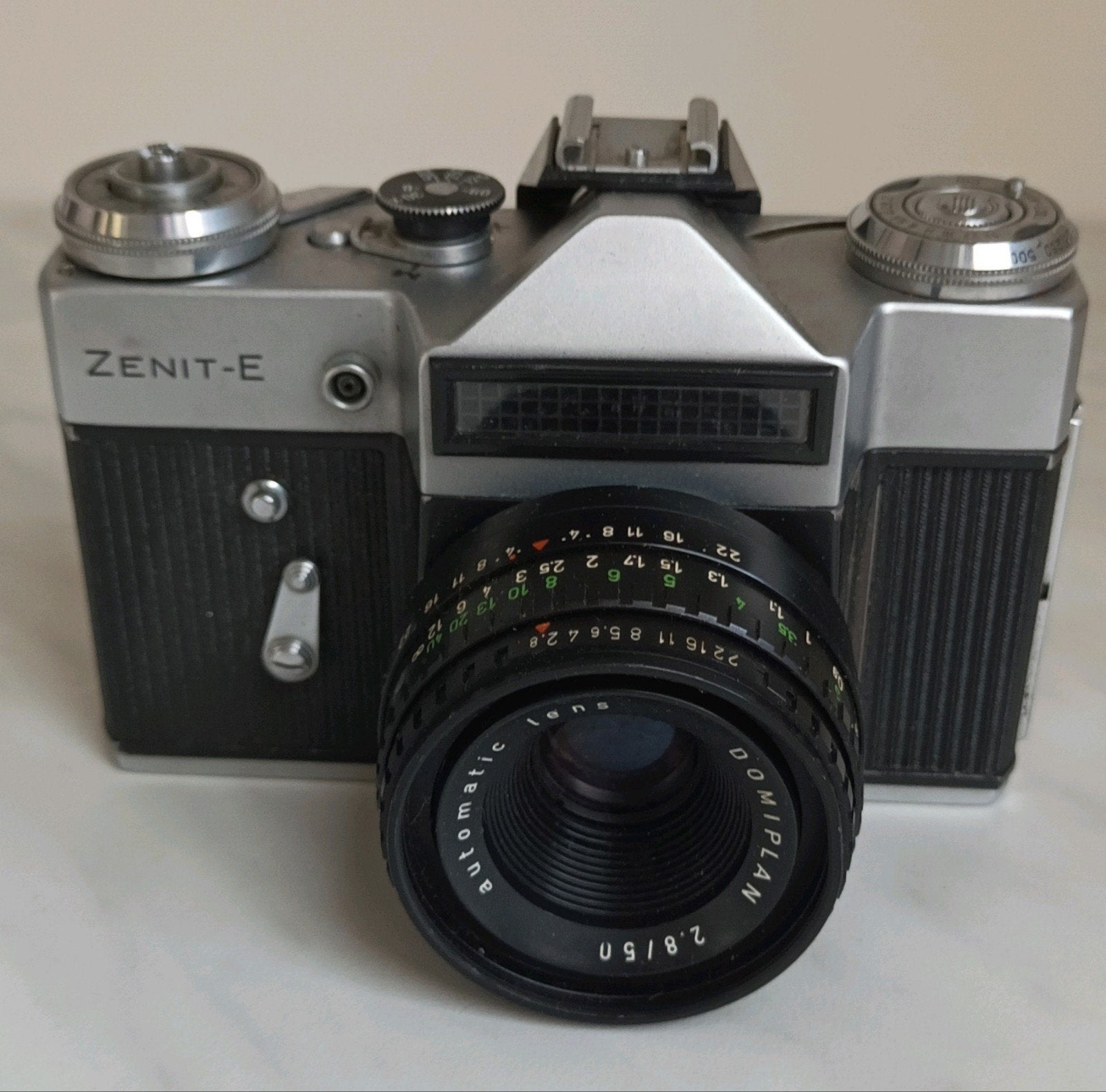 Zenit-E Spiegelreflexcamera met Helios-44-2 en domiplan lens, Ophalen, Gebruikt, Spiegelreflex, Overige Merken