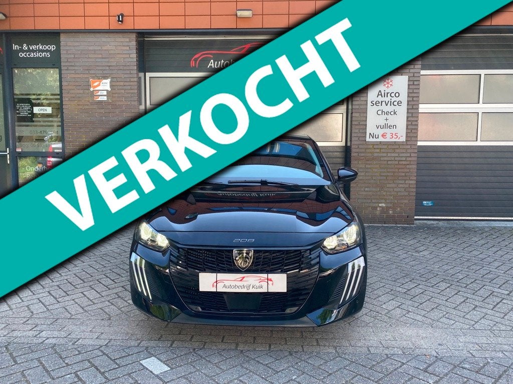 Peugeot 208 1.2 100 Allure lage km stand vol optie,s nieuwst, Auto's, Peugeot, Voorwielaandrijving, Euro 6, Zwart, Automatische klimaatregeling