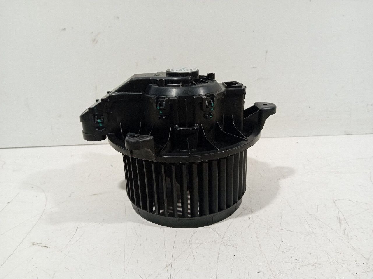 Kachel ventilator motor Ford EcoSport, Onderdelen@venauto.nl, Van der Ven Autorecycling B.V., Gebruikt, Ettenseweg 76, 4706 PB Roosendaal, The Netherlands