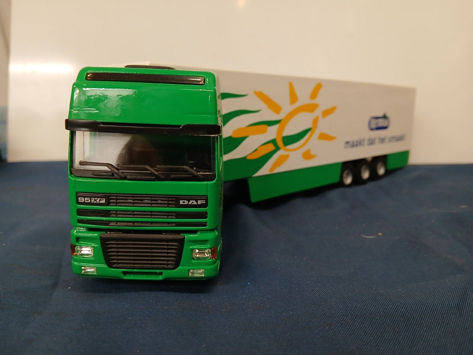Lion Toys 95 XF DAF SC., Hobby en Vrije tijd, Modelauto's | 1:50, Ophalen, Zo goed als nieuw, Bus of Vrachtwagen, Lion Toys