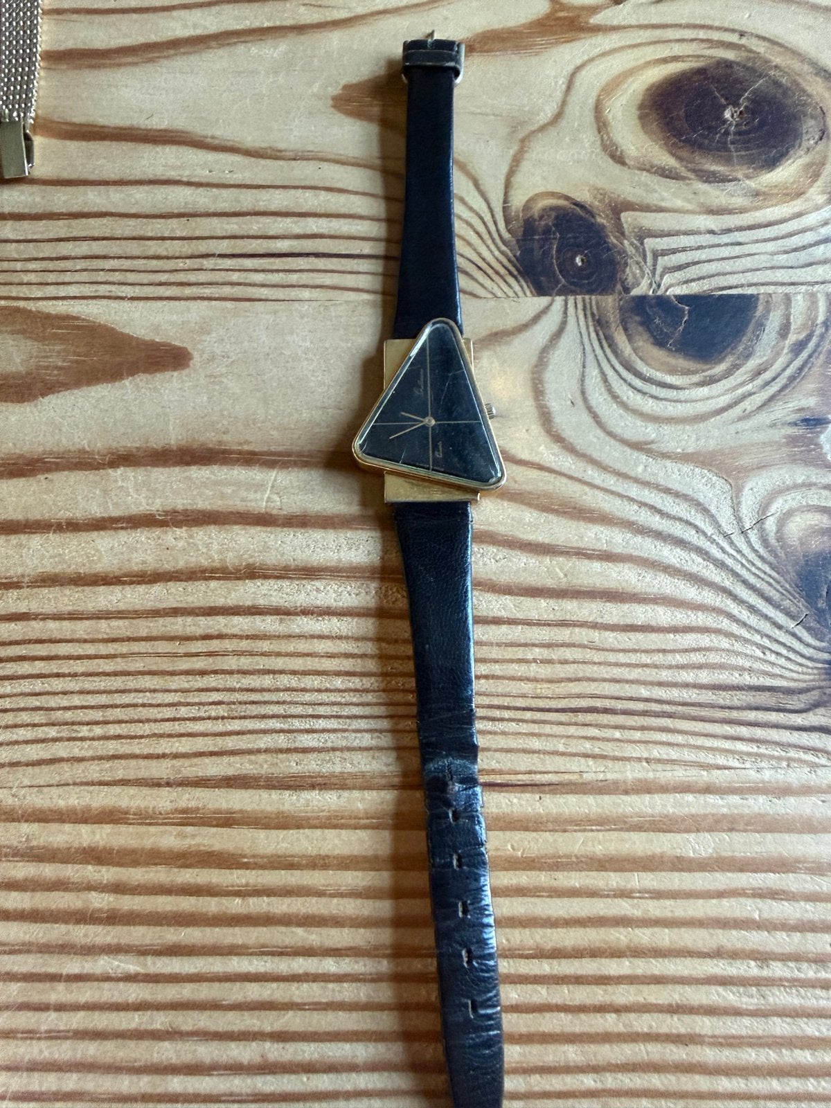 Uniek Guillaume Quartz Horloge - Driehoekig Design, Overige merken, Overige materialen, Polshorloge, Ophalen of Verzenden