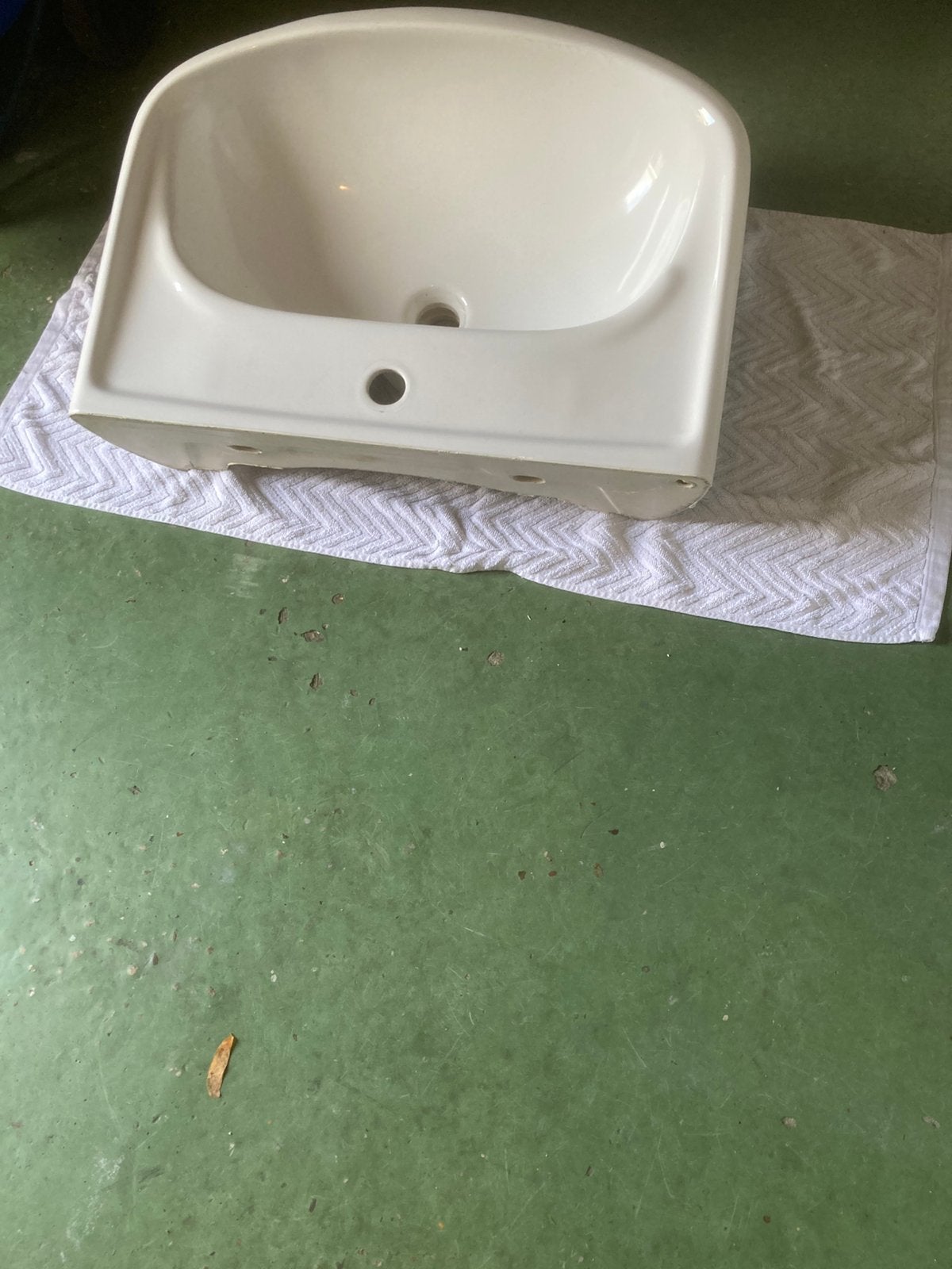 Wasbak gebruikt, Ophalen, Gebruikt, Steen, Wastafel
