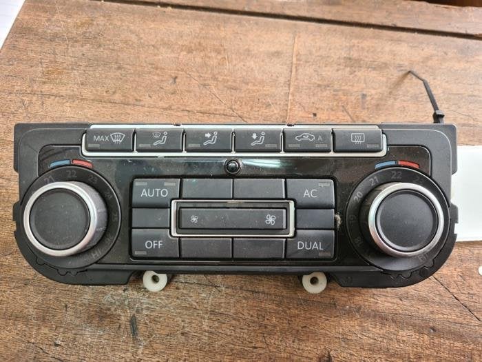 Kachel Bedieningspaneel van een Volkswagen Golf, Gebruikt, -, Volkswagen, -