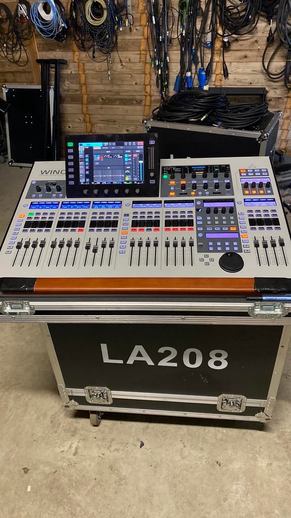 Behringer wing full size, Muziek en Instrumenten, Mengpanelen, Ophalen of Verzenden, Zo goed als nieuw, 20 kanalen of meer