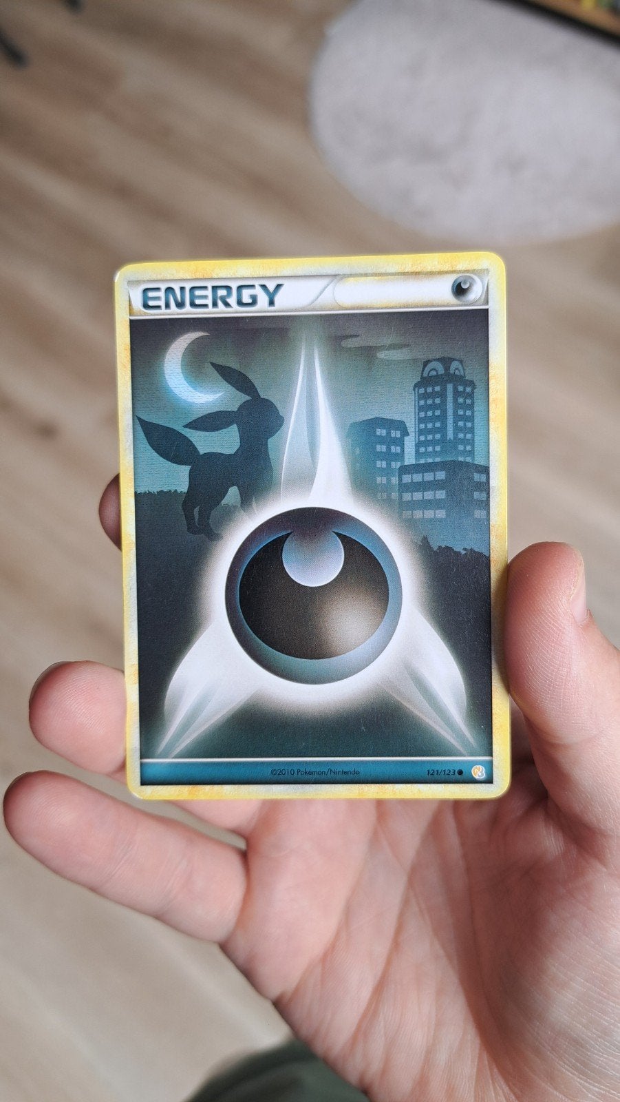 Pokémon Darkness Energy 121/123 (HeartGold & SoulSilver), Hobby en Vrije tijd, Verzamelkaartspellen | Pokémon, Ophalen of Verzenden