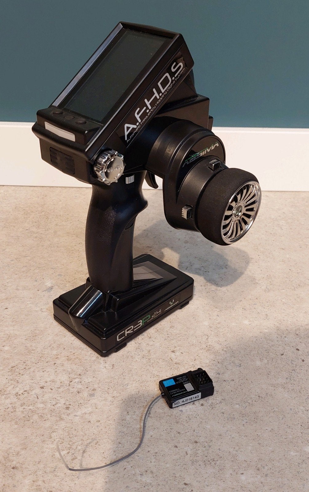 Nagenoeg nieuwe Absima CR3R 2.4ghz stuurwiel zender, Ophalen of Verzenden, Nieuw, Overige schalen, Onderdeel