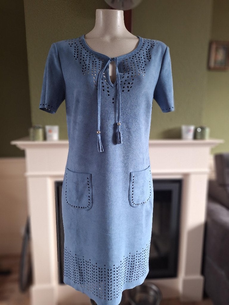 Caroline Biss suèdine blauwe jurk 38, Kleding | Dames, Maat 38/40 (M), Zo goed als nieuw, Knielengte, Caroline Biss