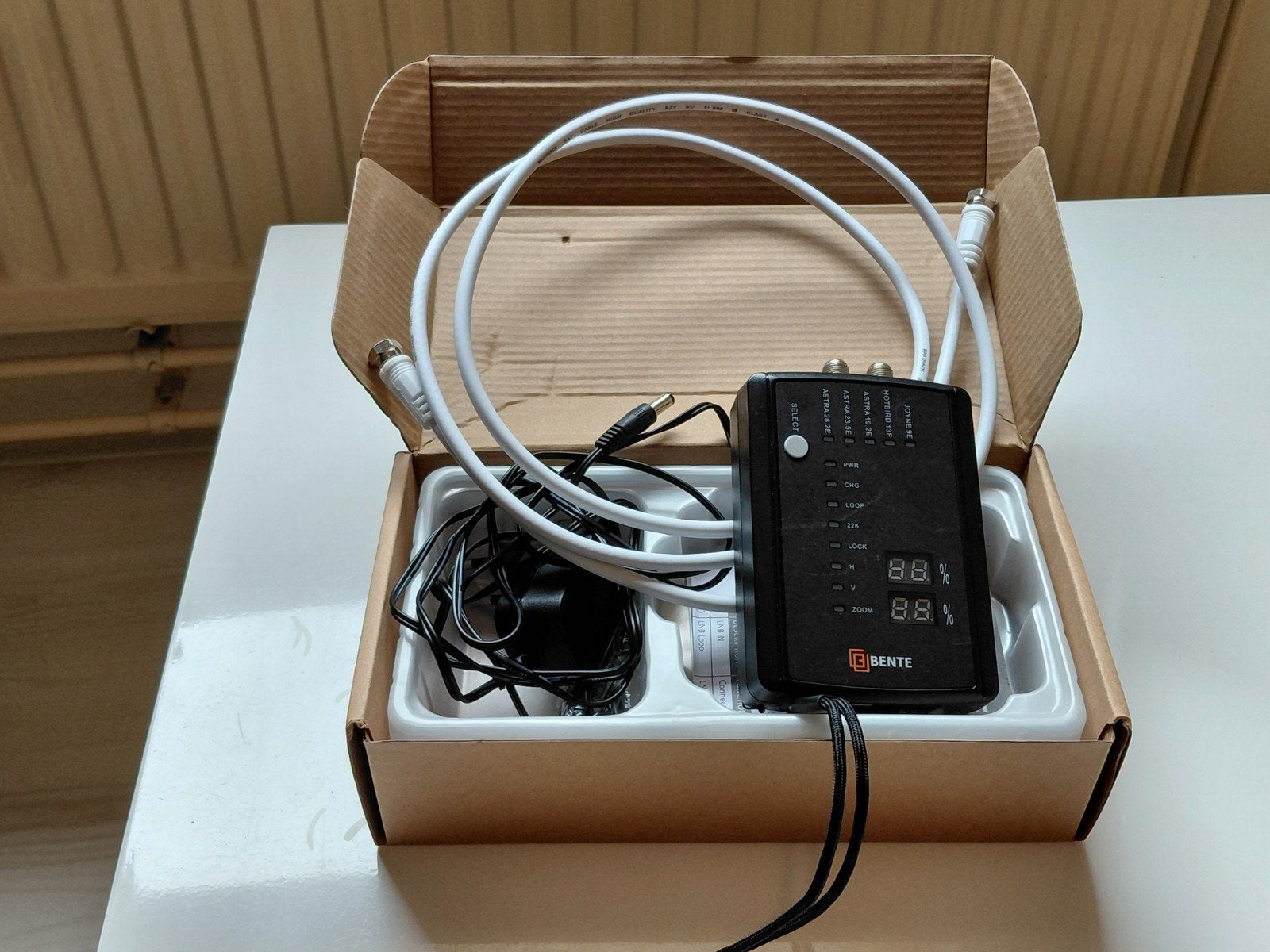 Bente sateliet finder, Ophalen